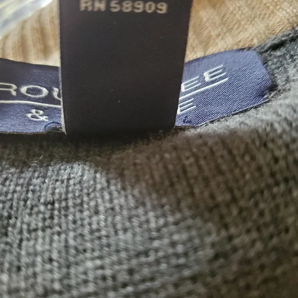 Roundtree & Yorke Zip Jacket - Picture 10 of 12